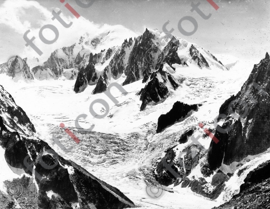 Blick von der Pierre Pointue auf Bossons-Gletscher, Mont Blanc, Dôme du Goûter ; View from the Pierre Pointue on Bossons glacier, Mont Blanc, Dôme du Goûter (simon-73-040-sw.jpg)